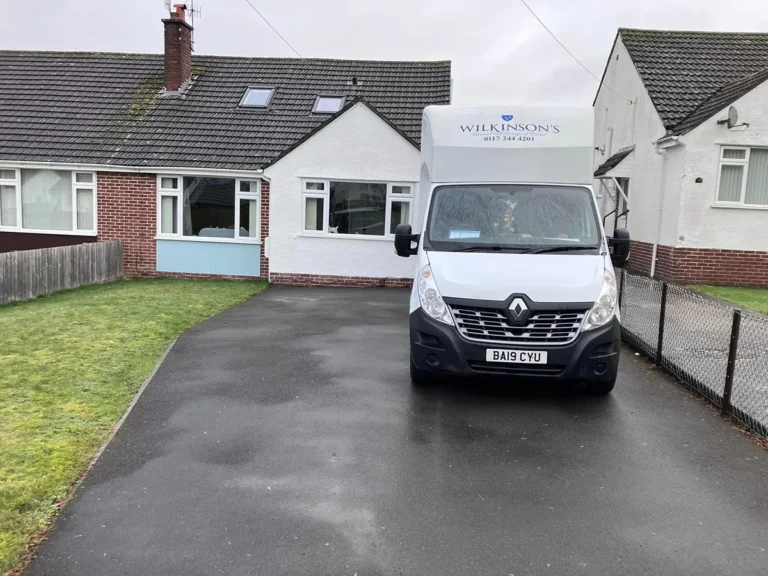 Learn how to choose the Right Van to hire for your move with practical advice on load size, van types, route planning and safe packing.