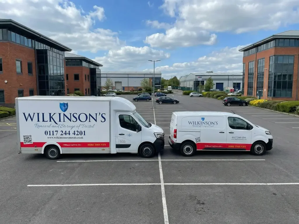 Learn how to choose the best van hire length in Bristol. Compare daily, weekly, and monthly van hire to save money and match your needs.